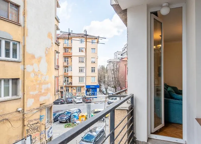 The Right Choice 13 *